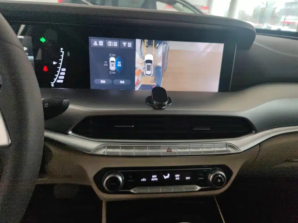Bestune T77 2023 2023 1.5T Automatic Luxury