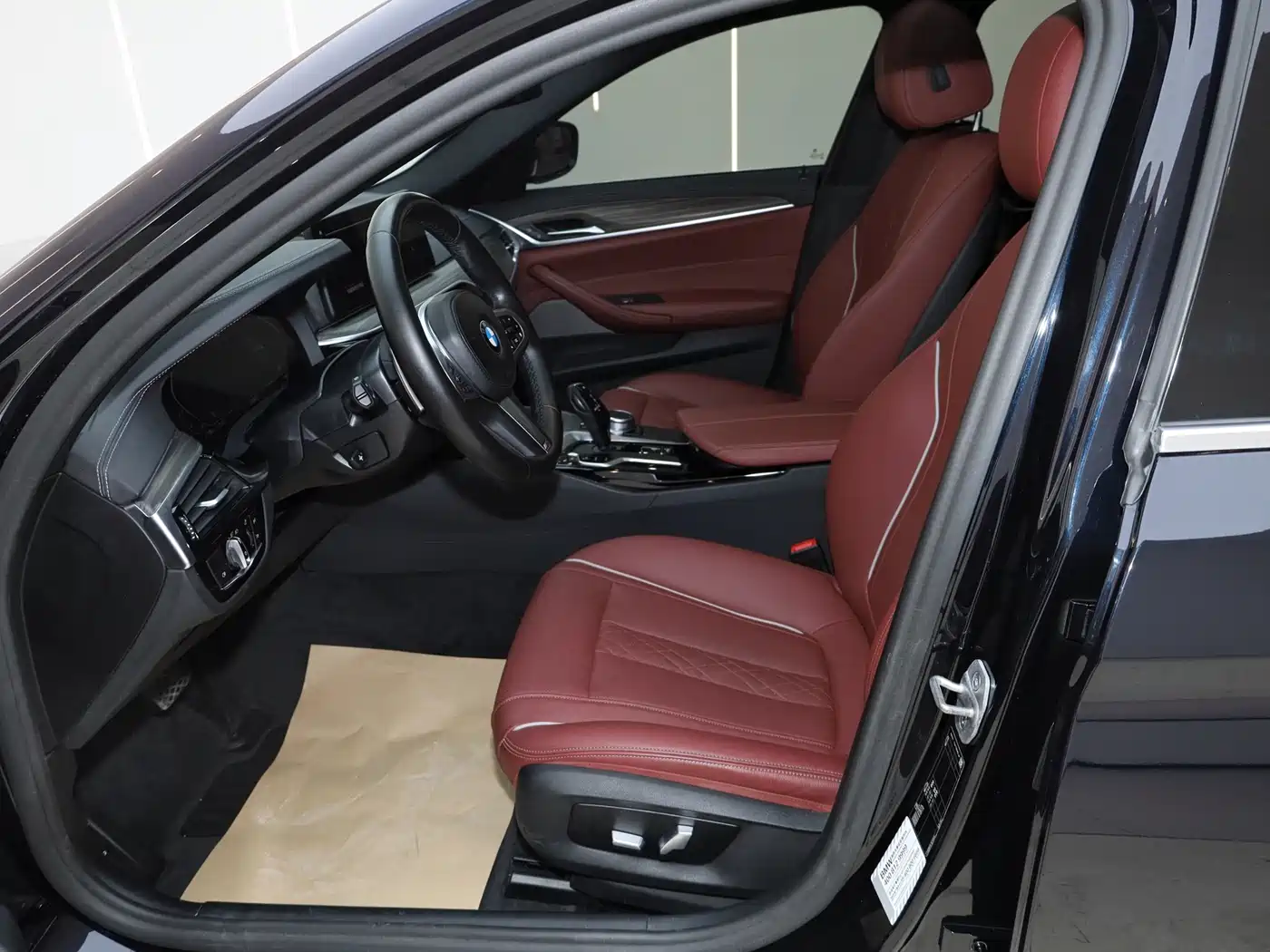 BMW 5 Series 2022 Facelift 530Li Leading M Sport Package фото 29