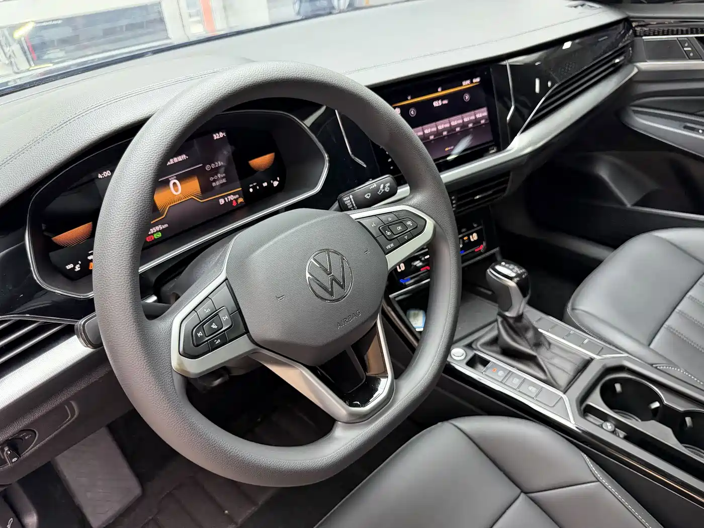 Фото 9 - Volkswagen Passat