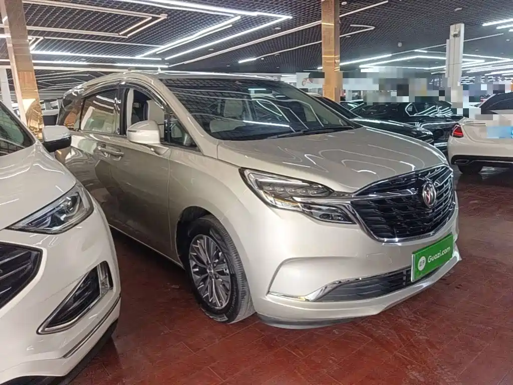 Фото 4 - Buick GL8