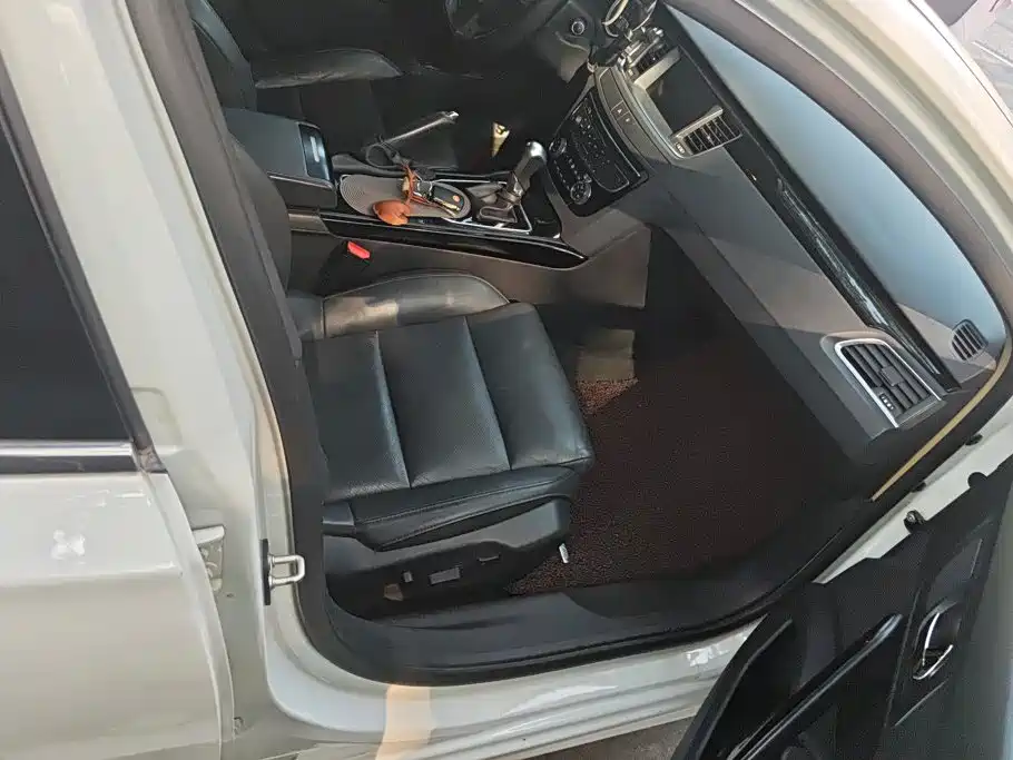 Photo 8 - Peugeot 508