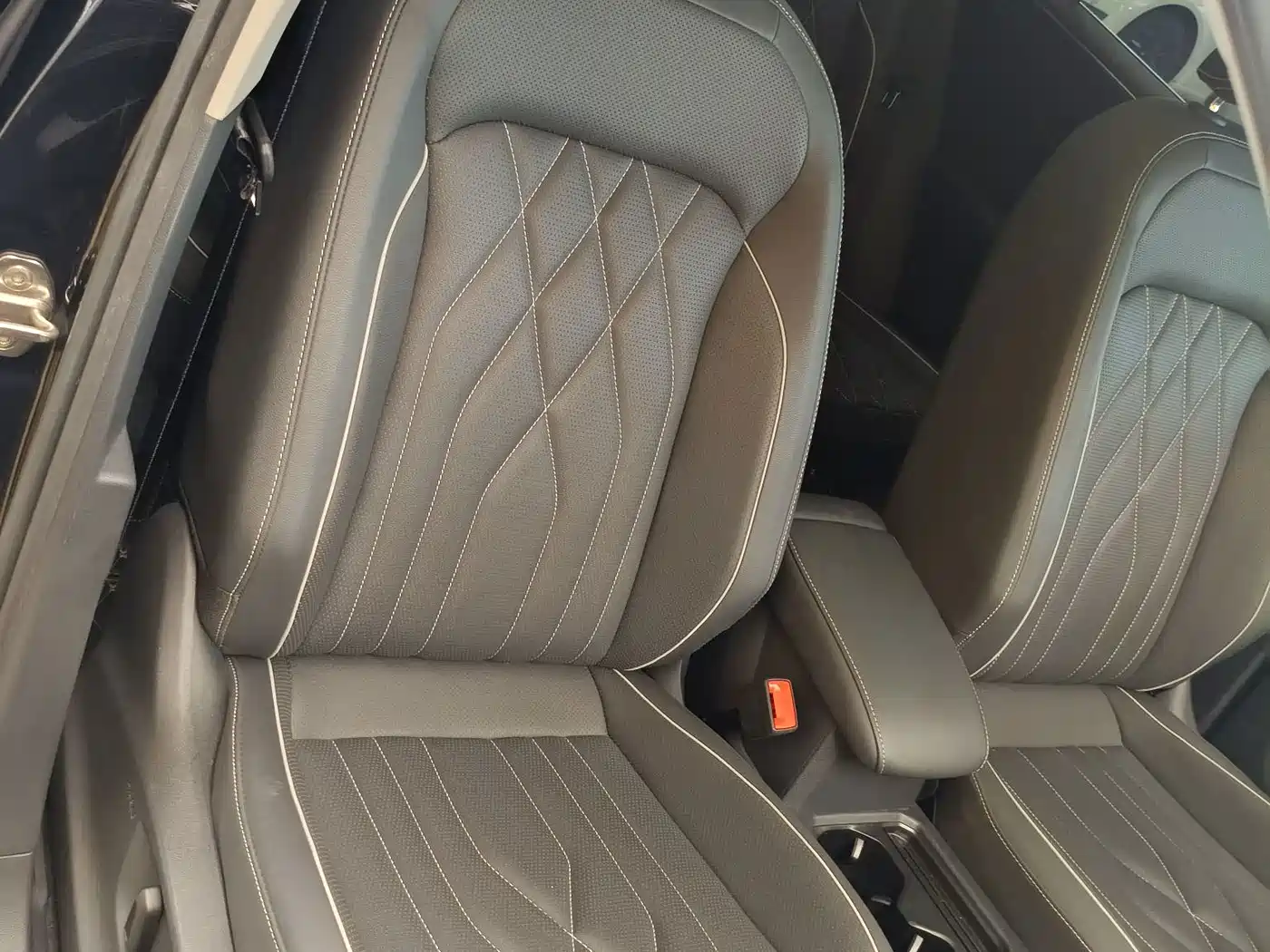 Фото 32 - Volkswagen Tiguan L