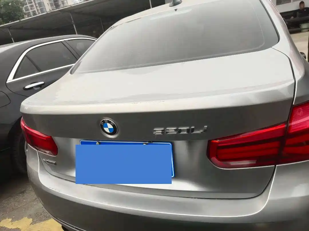 صورة 11 - BMW 3 Series