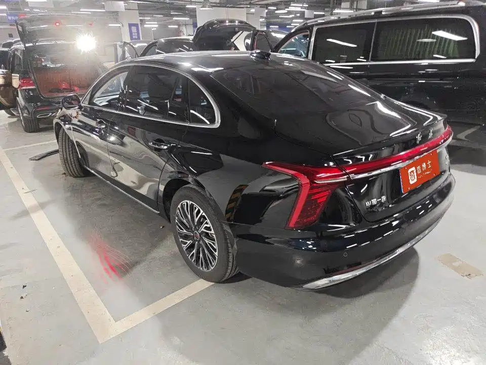 Photo 7 - Hongqi H5