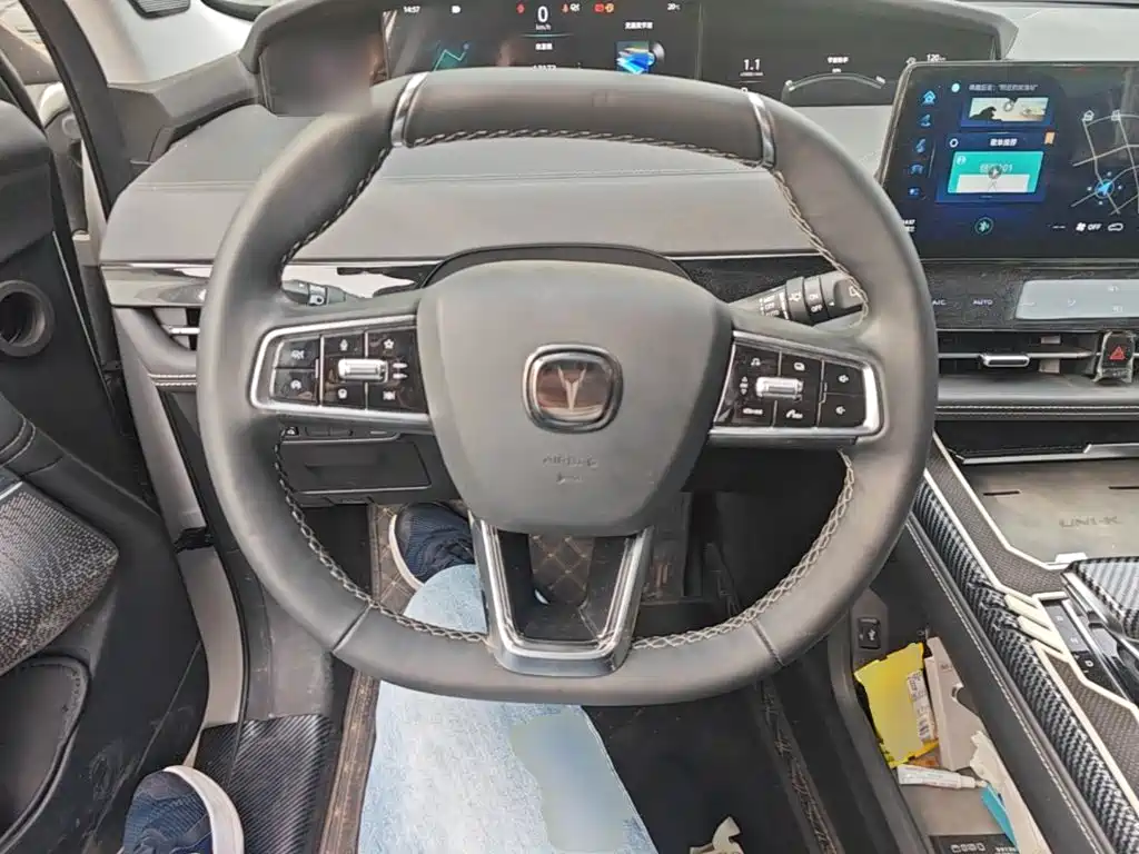 Changan UNI-K 2024 2024 2.0T FWD Global Edition