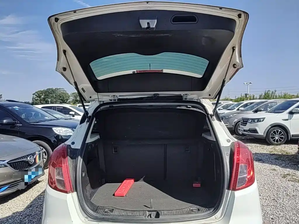Фото 19 - Buick Encore