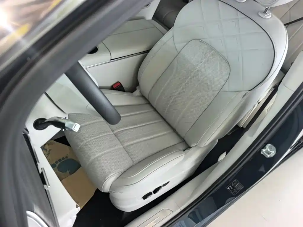Voyah Dreamer 2026 2025 Model PHEV Basic Version