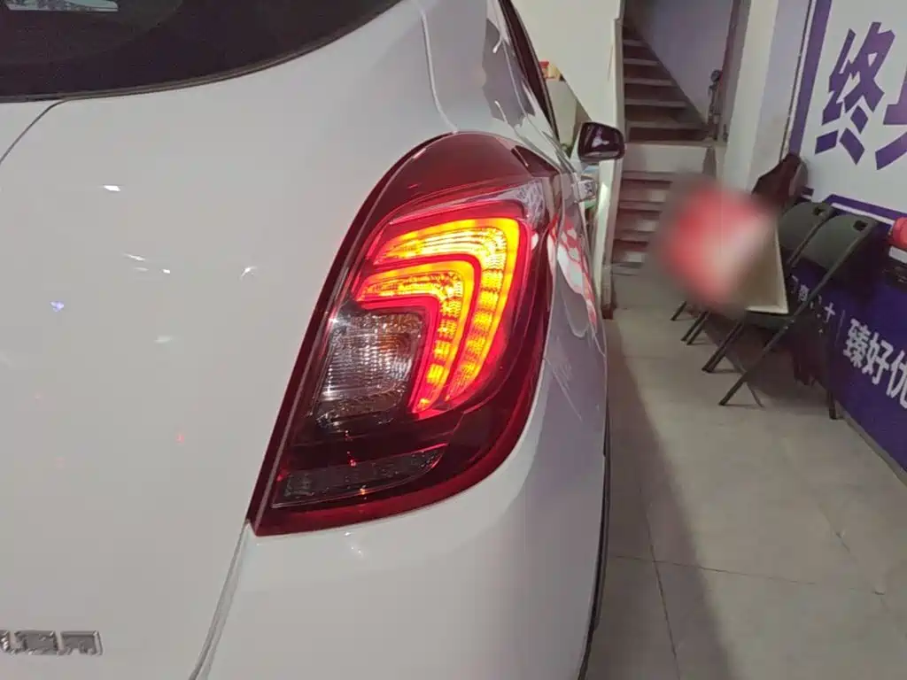 Фото 8 - Buick Encore