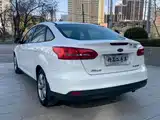 Фото 4 - Ford Focus