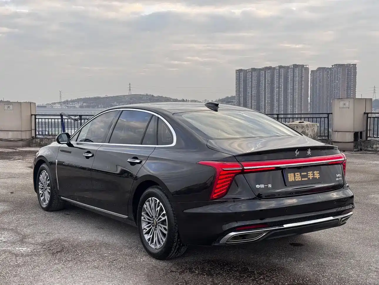 Hongqi H5 2023 1.5T DCT Smart Connect Joy Edition фото 10
