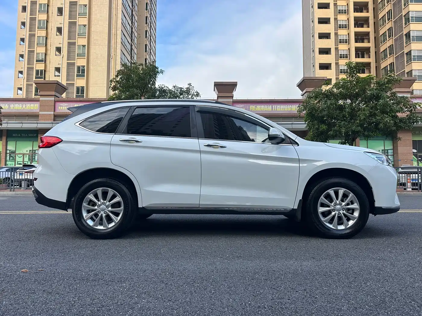 Haval M6 2021 PLUS 1.5T DCT Luxury Smart Connect фото 8