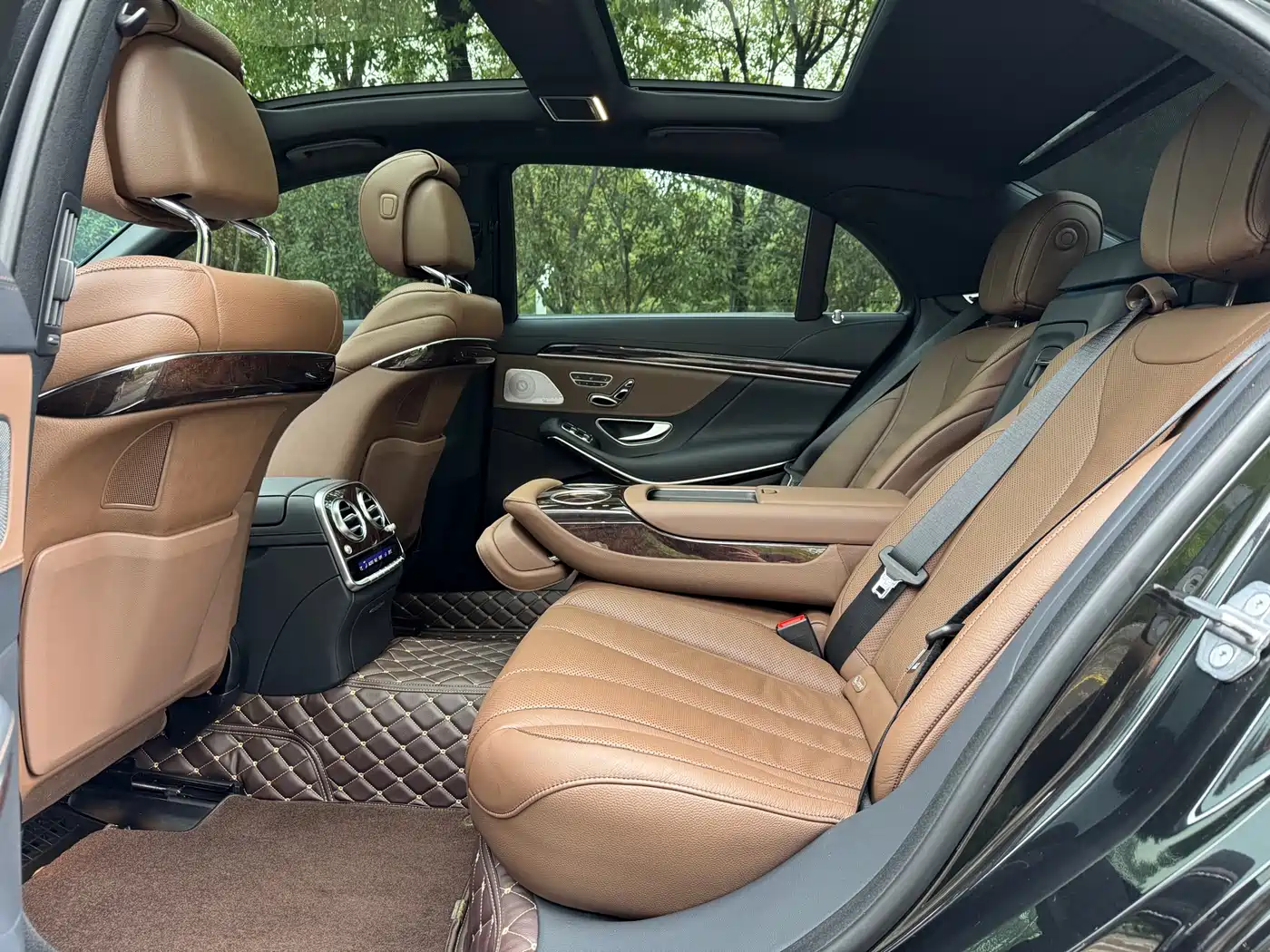 Mercedes-Benz S-Class 2020 S 350 L Premium Edition Collector's Version фото 6