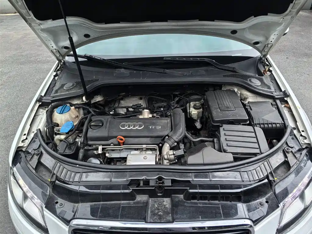 Photo 8 - Audi A3 (Import)