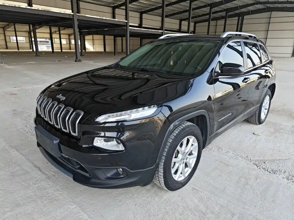Jeep Cherokee 2016 — пригон из Китая