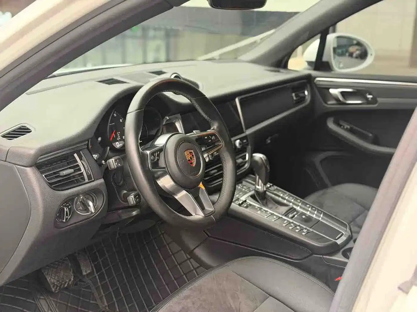 Porsche Macan 2018 Macan 2.0T фото 7