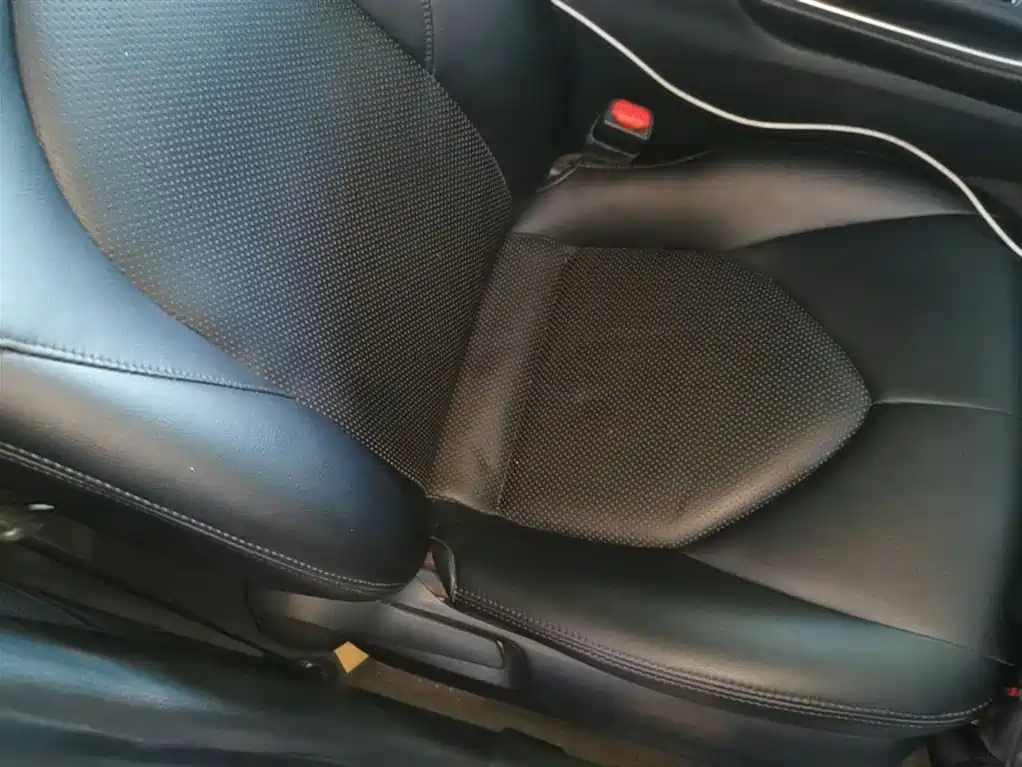 Toyota Avalon 2022 2.0L Luxury Edition фото 25
