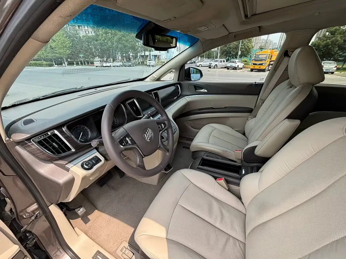 Buick GL8 2011 2011 2.4L CT Luxury Business Comfort Edition
