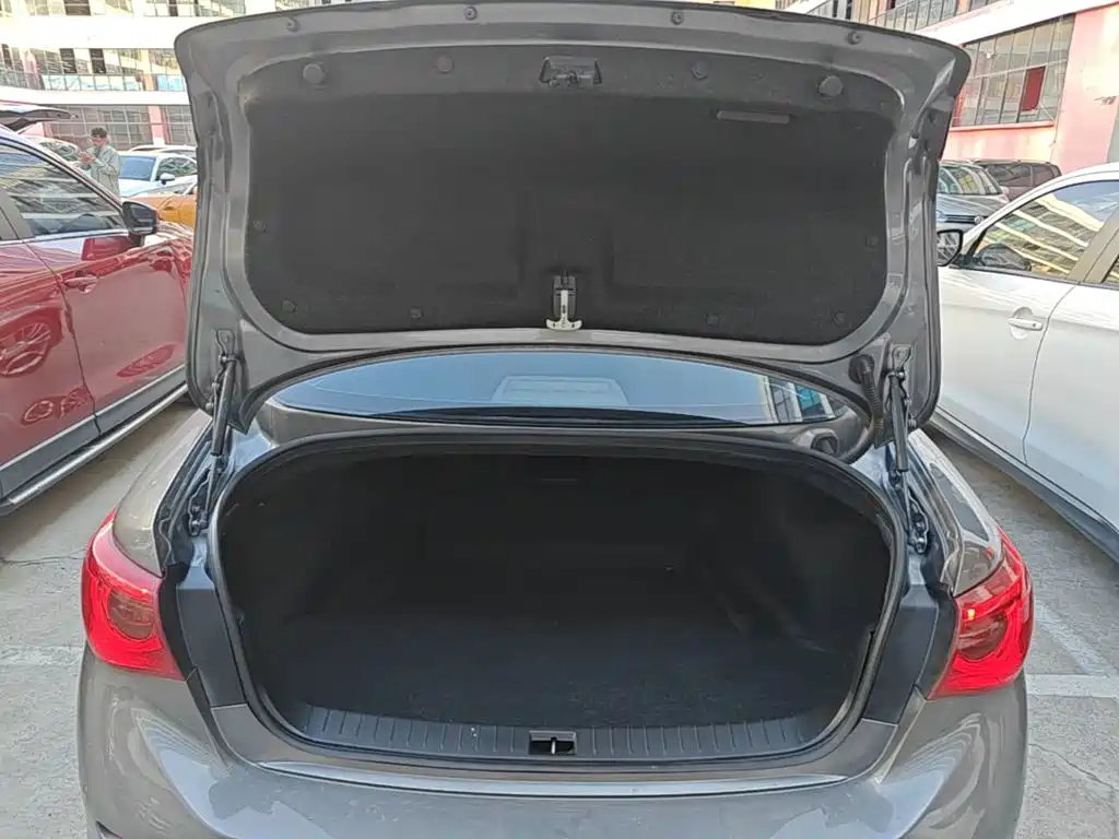 صورة 19 - Infiniti Q50L