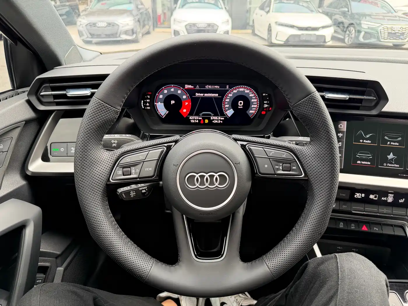 Audi A3 2023 A3L Limousine 35 TFSI Fashion Sport фото 11
