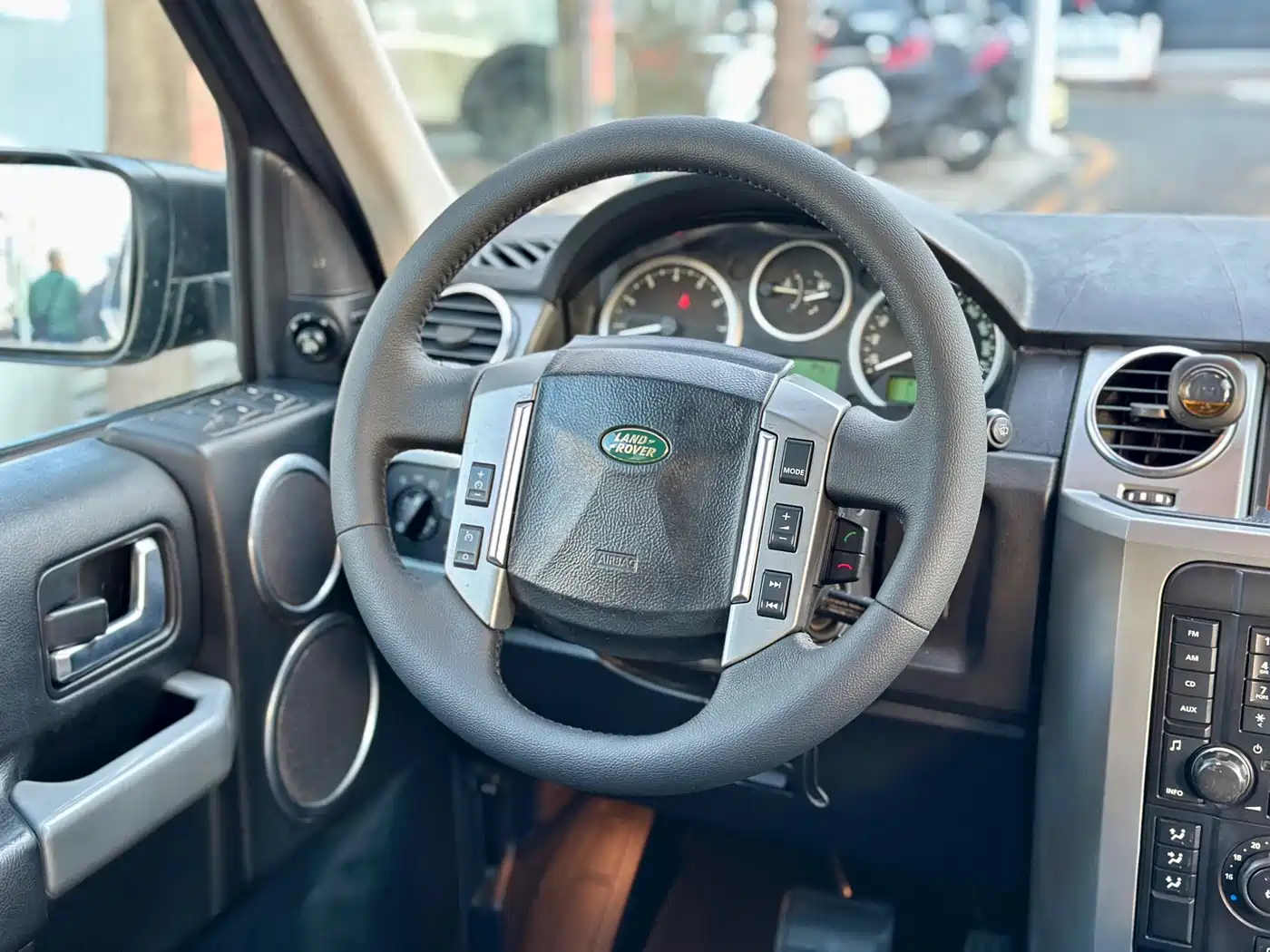 Land Rover Discovery 2005 Model 4.4 V8 HSE фото 38