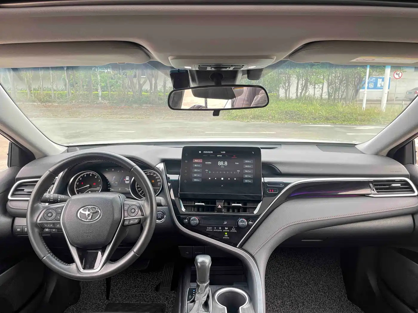 Toyota Camry 2023 2.0G Luxury Edition фото 10