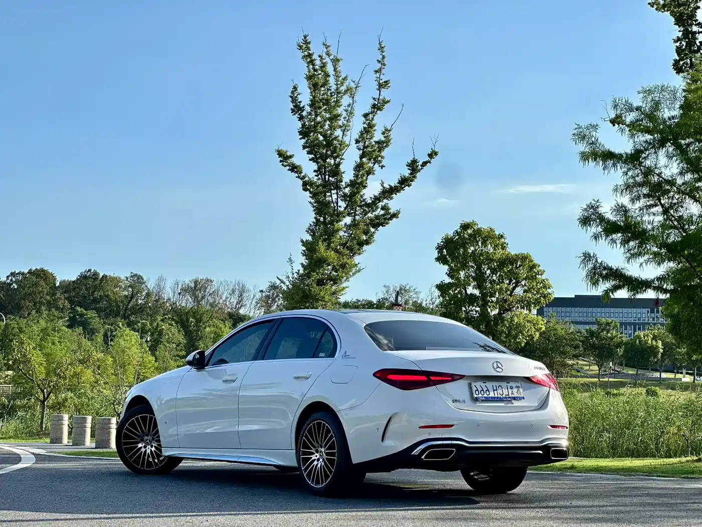Mercedes-Benz C-Class 2023 Facelift C 260 L Sport Edition фото 3
