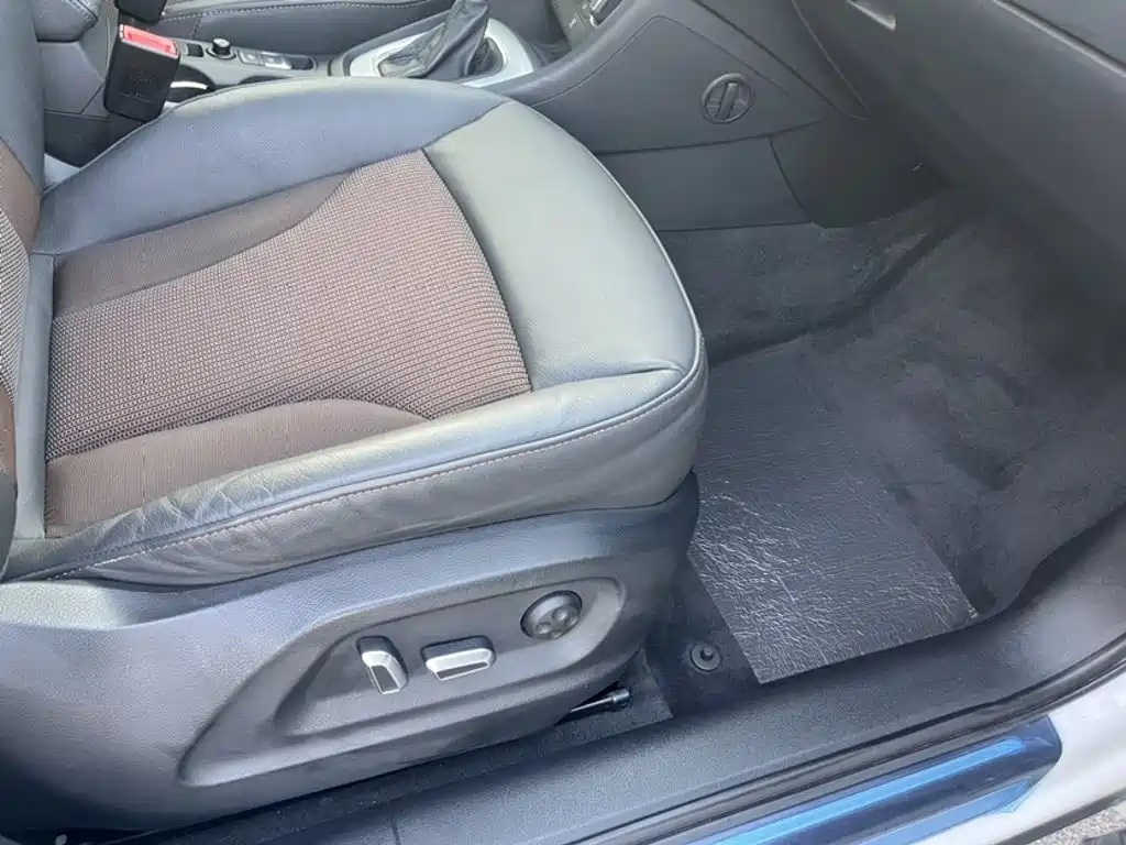 Фото 16 - Audi Q3