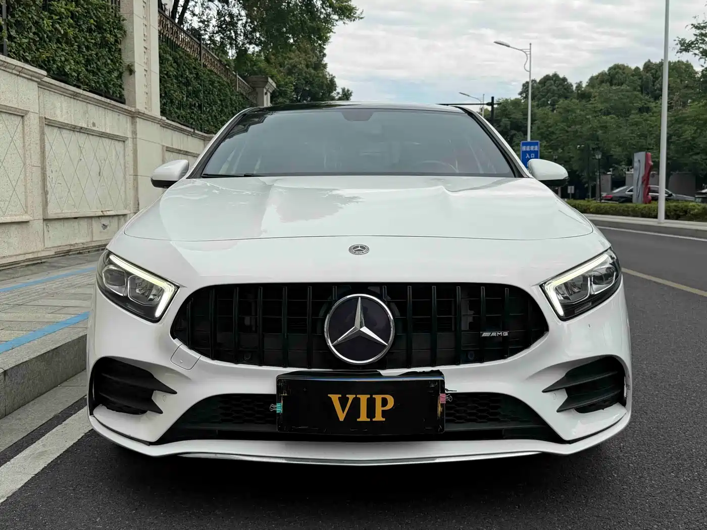 Mercedes-Benz A-Class 2019 A 200 L Sport Sedan фото 2