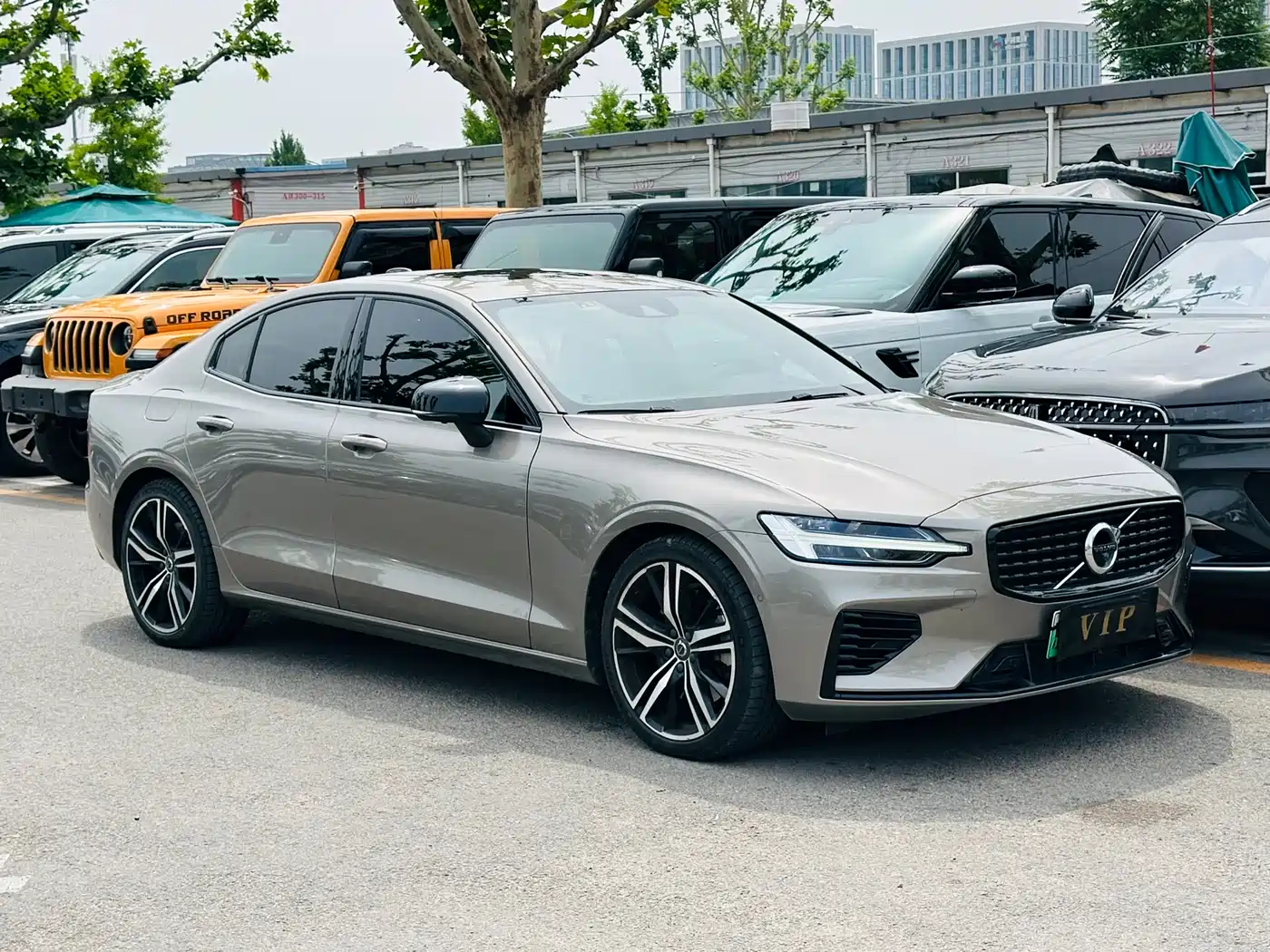 Volvo S60 Plug-in Hybrid 2021 T8 Twin Engine AWD R-Design Sport Edition фото 3