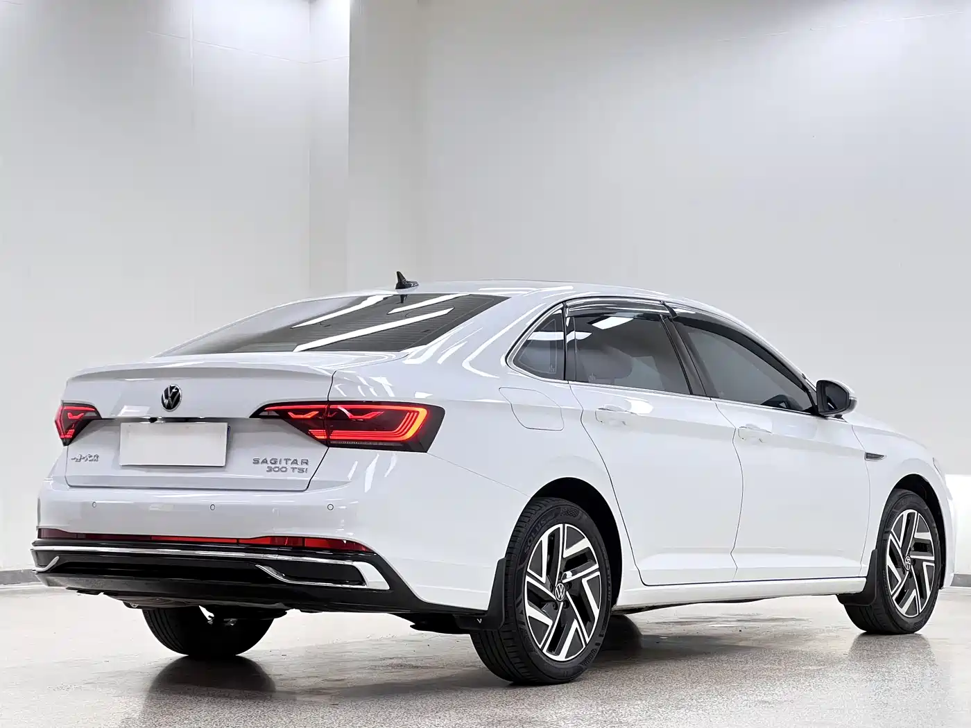 Volkswagen Sagitar 2023 300TSI DSG Surpassing Edition фото 20