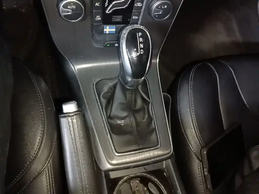 Фото 14 - Volvo V40