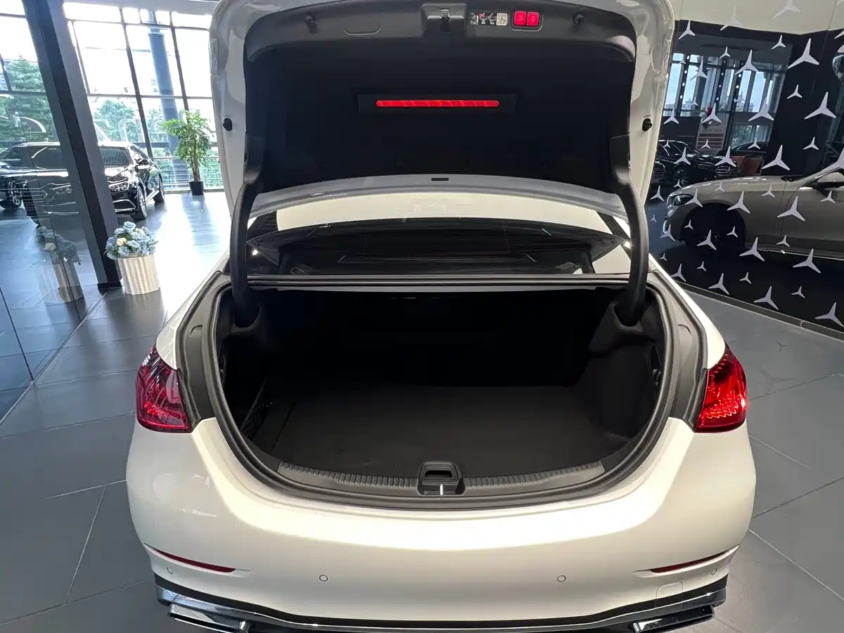 Mercedes-Benz C-Class 2025 C 260 L Sport Edition фото 5