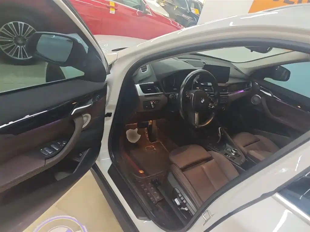 BMW X1 2022 sDrive25Li Leading фото 16