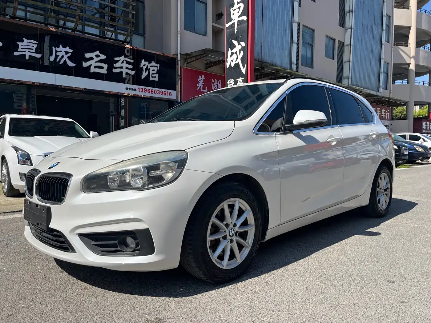 BMW 2 Series Touring 2016 218i Fashion Model