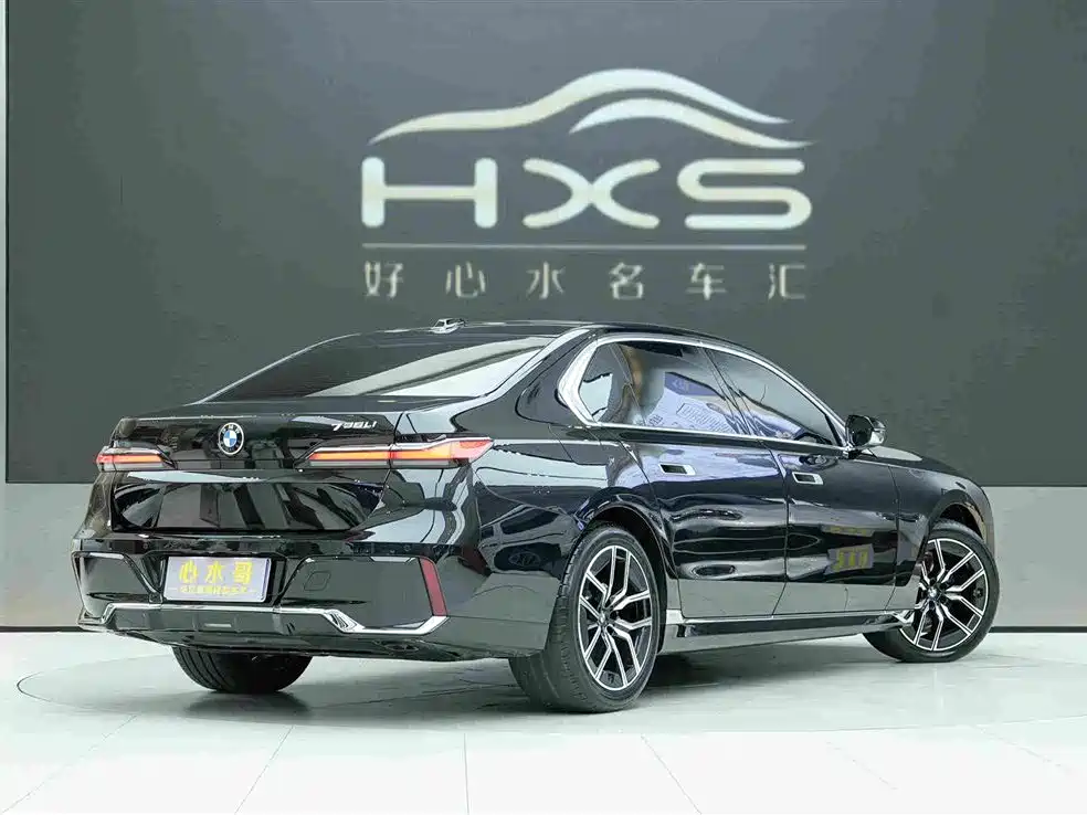 BMW 7 Series 2026 2026 735Li M Sport Package