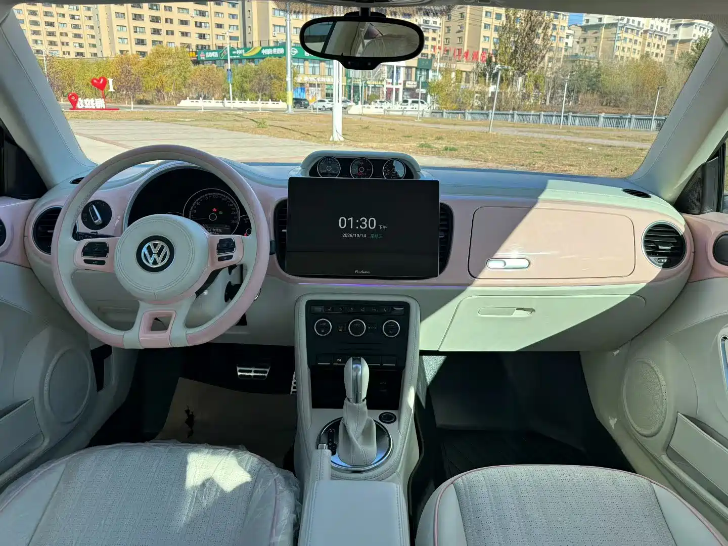 Photo 5 - Volkswagen Beetle