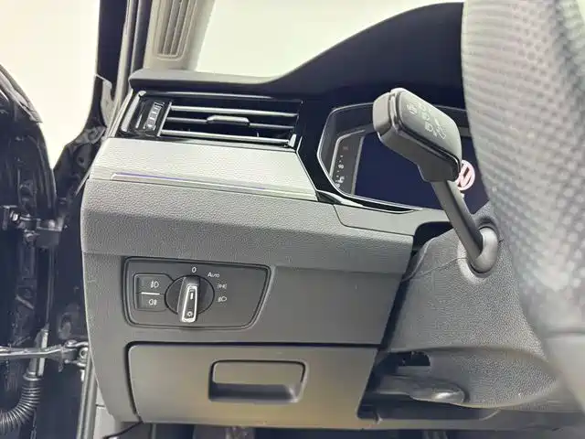 Volkswagen Magotan 2023 Model 2 Million Commemorative Edition 330TSI DSG Luxury фото 18