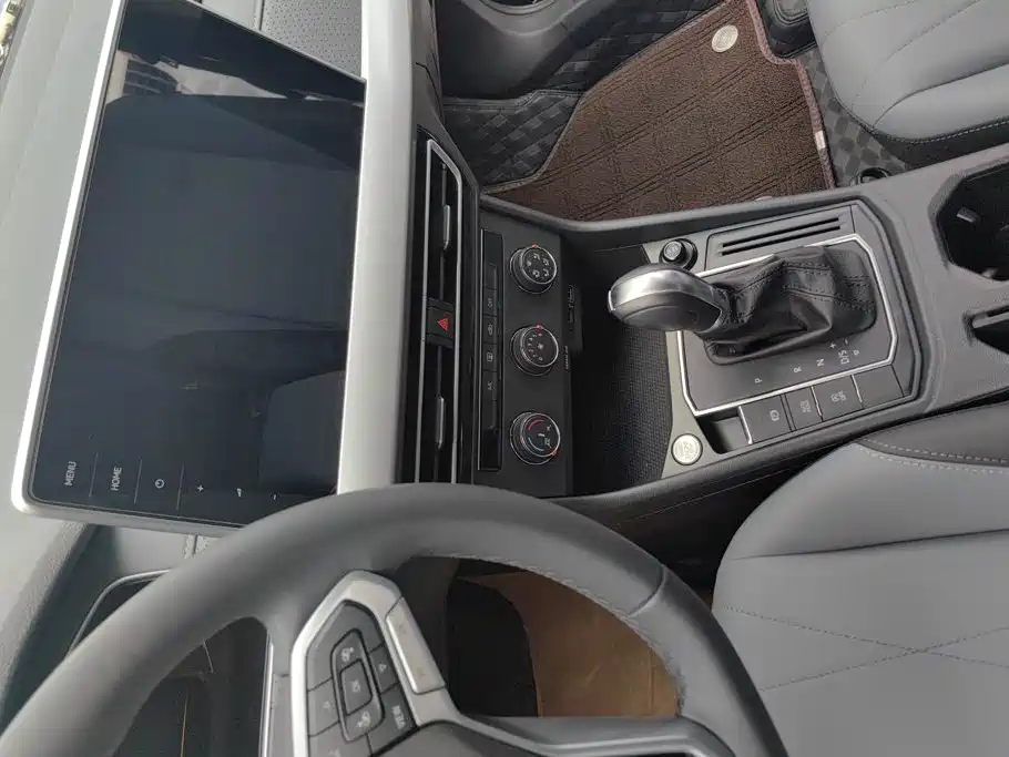 Volkswagen Lavida 2024 Model 1.5L Automatic Starlight 5 Million Edition 12