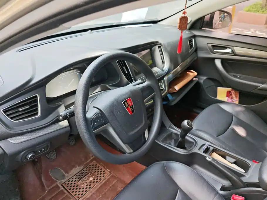 Roewe 360 2017 2017 1.5L Manual Luxury Edition