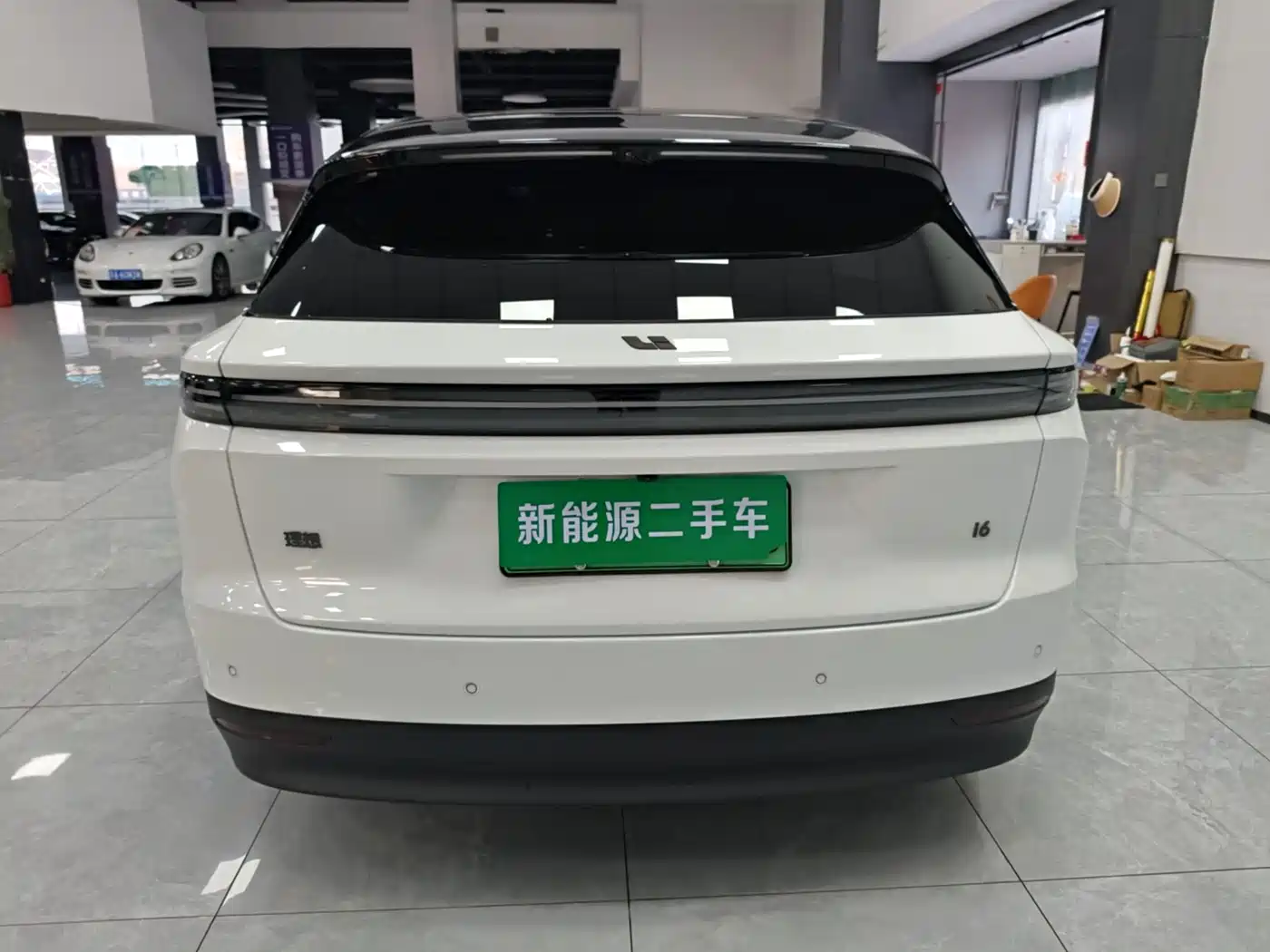 Li Auto i6 2026 2025 2WD Base Model
