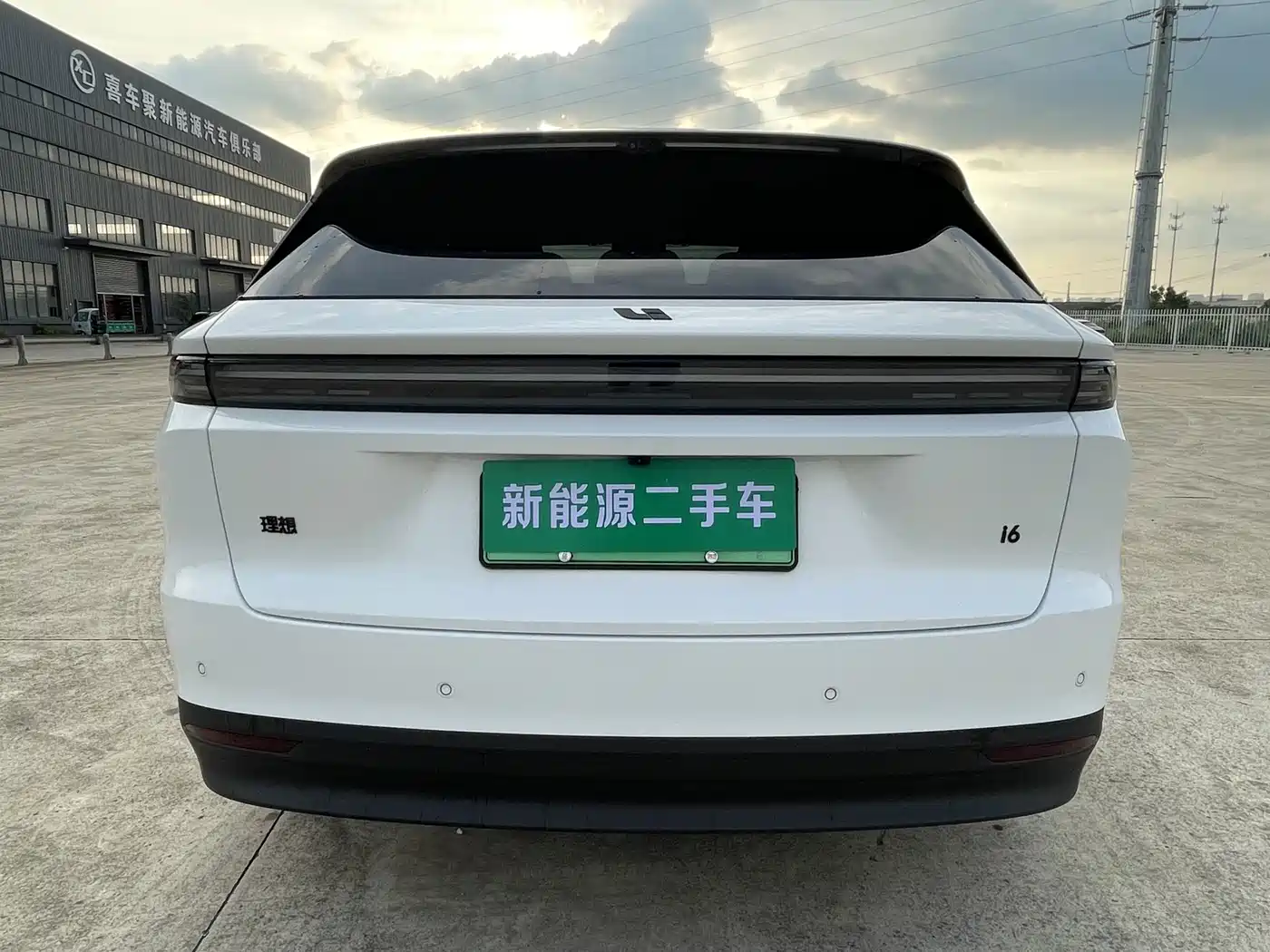 Li Auto i6 2026 2025 2WD Base Model
