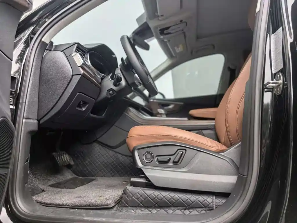 Audi Q7 2026 2025 55 TFSI quattro S line Black Warrior