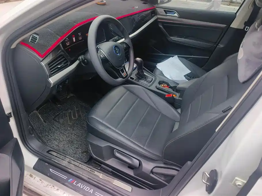 Volkswagen Lavida 2021 1.5L Auto Comfort Edition фото 9