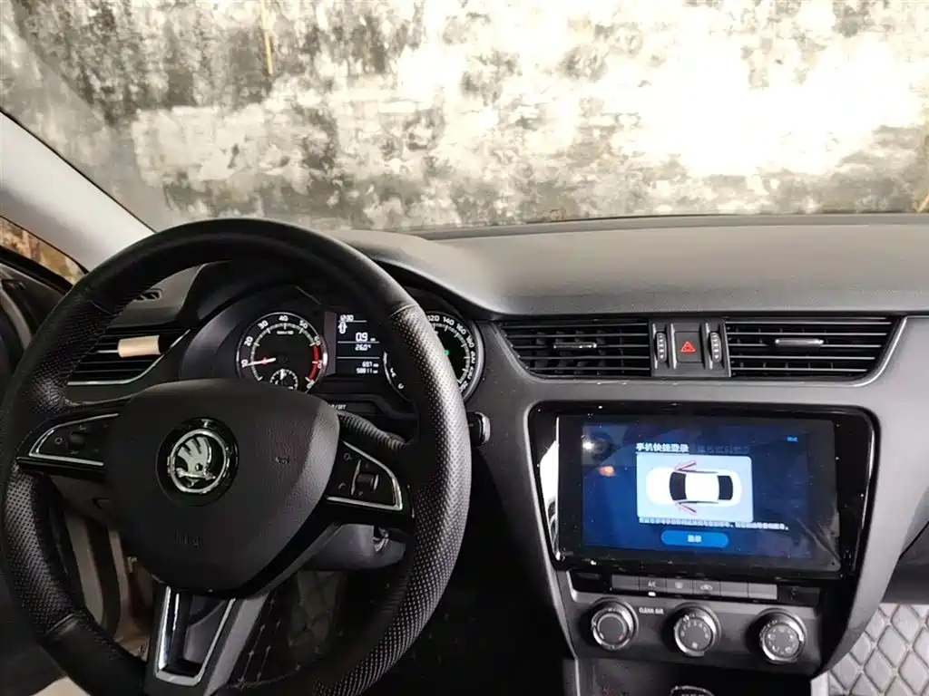 Škoda Octavia 2019 TSI230 DSG Zhixing Comfort Edition China VI фото 10