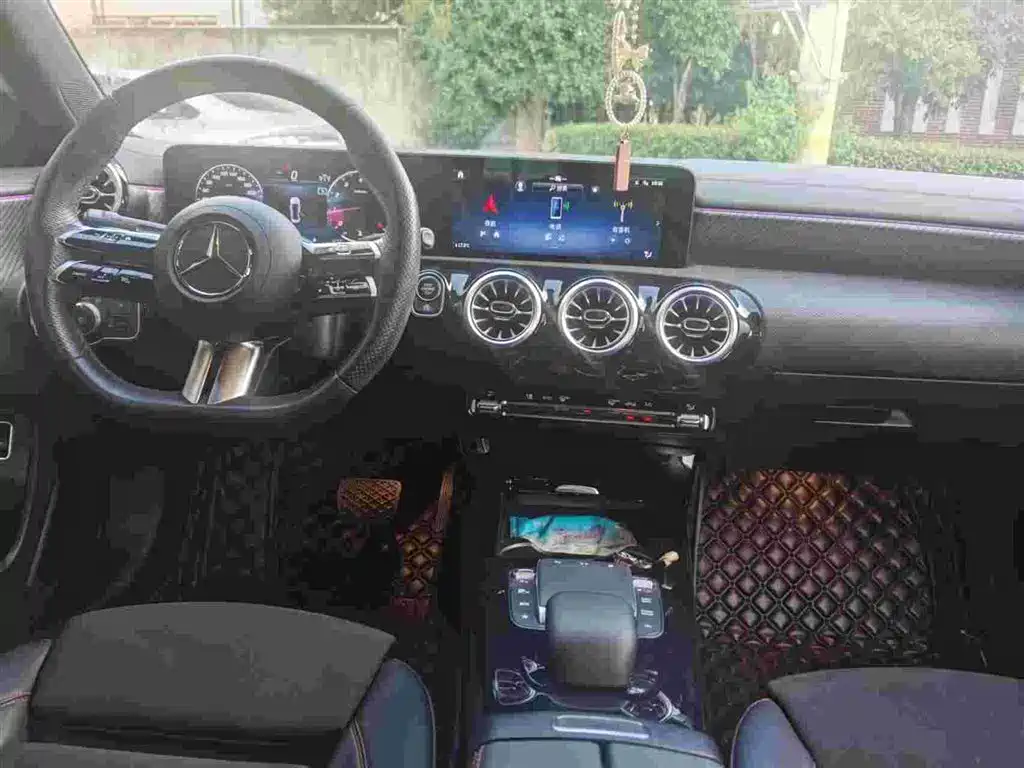 Фото 7 - Mercedes-Benz A-Class