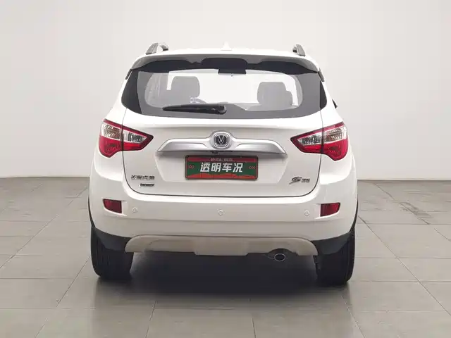 Changan CS35 2016 1.6L Automatic Luxury (China IV) — фото 4