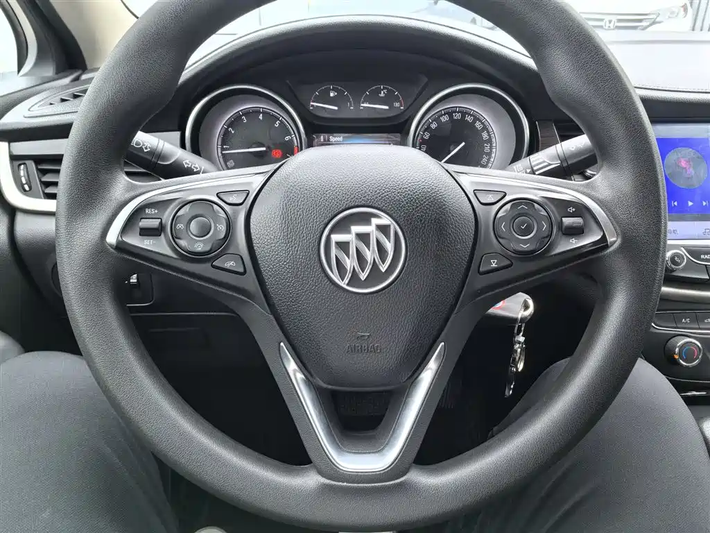Buick Verano 2018 Sedan 20T Dual Clutch Leading фото 5
