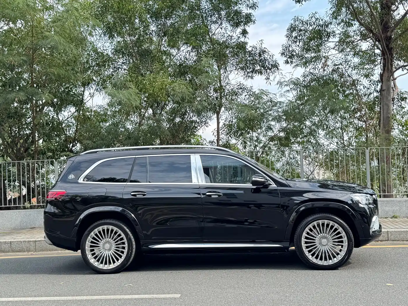 Mercedes-Benz Maybach GLS 2021 GLS 600 4MATIC Ritual Edition фото 7