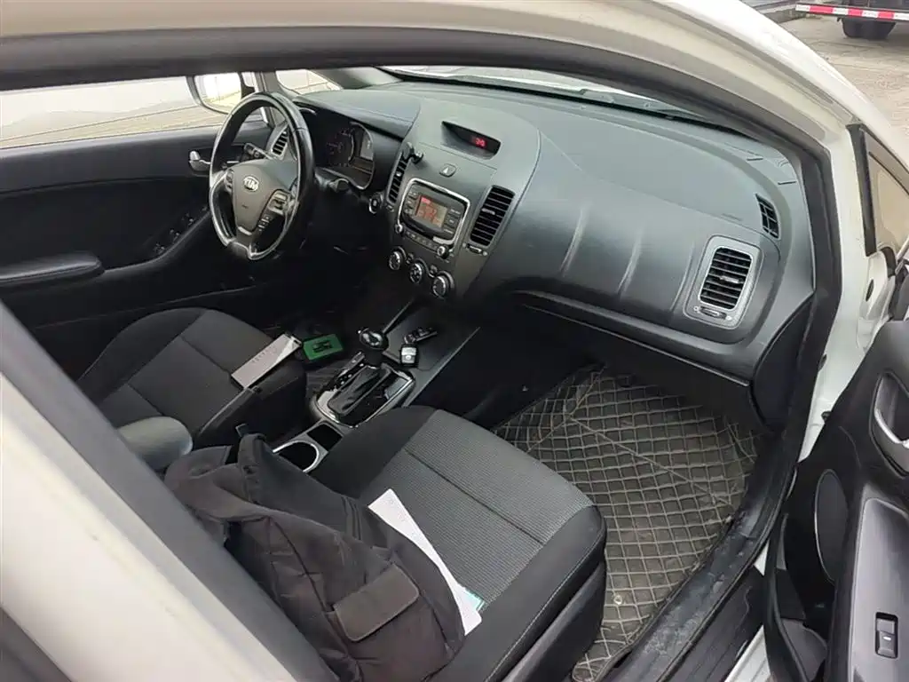 Kia K3 2016 1.6L Automatic GLS фото 20