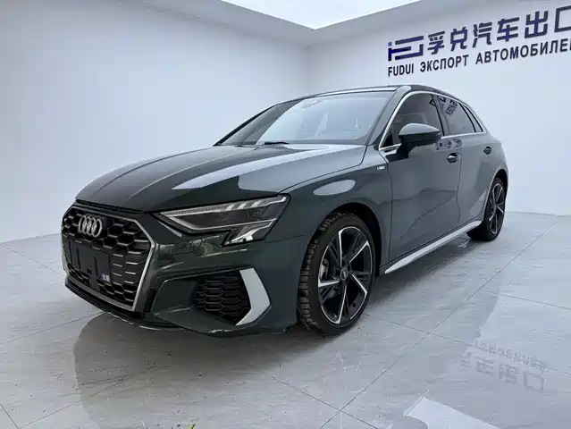 Audi A3 Sportback 35 TFSI, Стиль Спорт